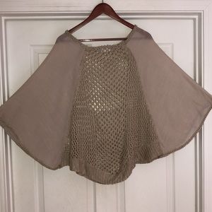 Selfie Couture pull over poncho like crochet top sz XS/S